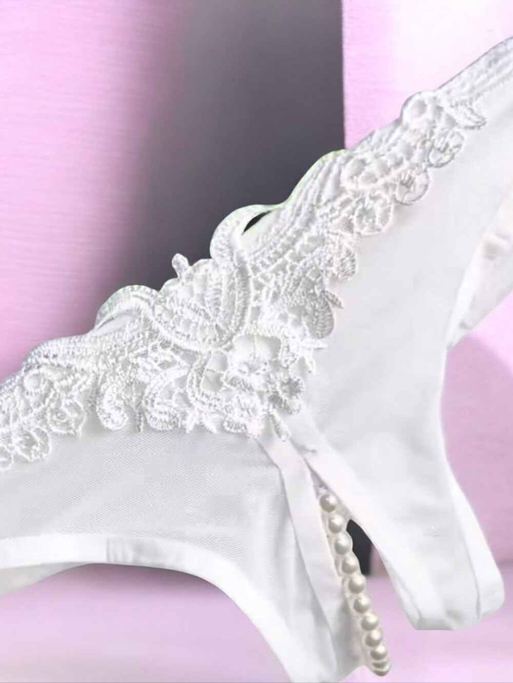 Women’s White Lace Pearl-Accent Thong